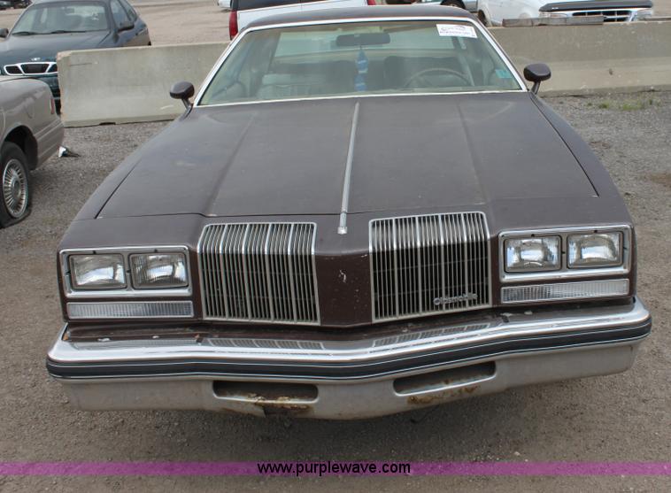 image for item D5455 1977 Oldsmobile Cutlass Supreme