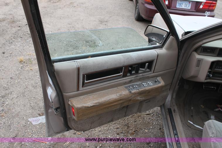 image for item D5456 1989 Cadillac DeVille