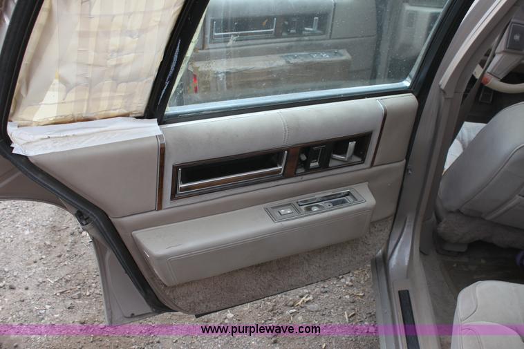 image for item D5456 1989 Cadillac DeVille