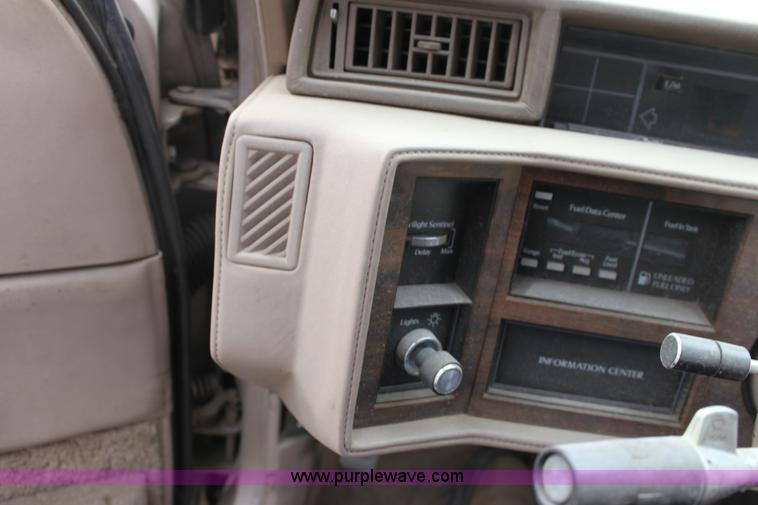 image for item D5456 1989 Cadillac DeVille