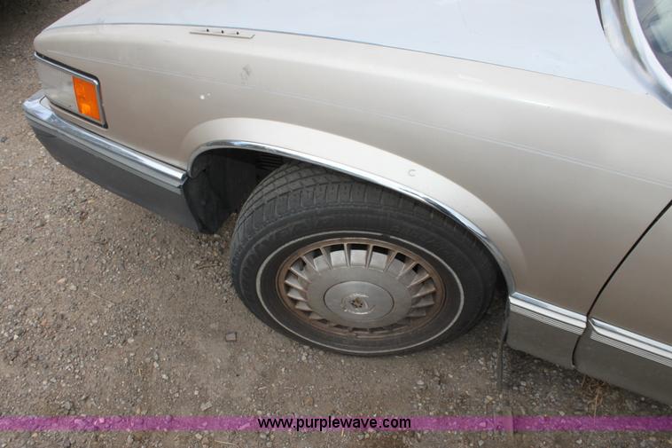 image for item D5456 1989 Cadillac DeVille