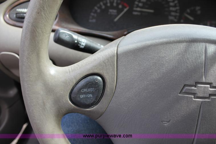 image for item D5458 2000 Chevrolet Malibu LS