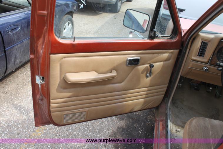 image for item D5459 1984 Ford Ranger XL pickup truck