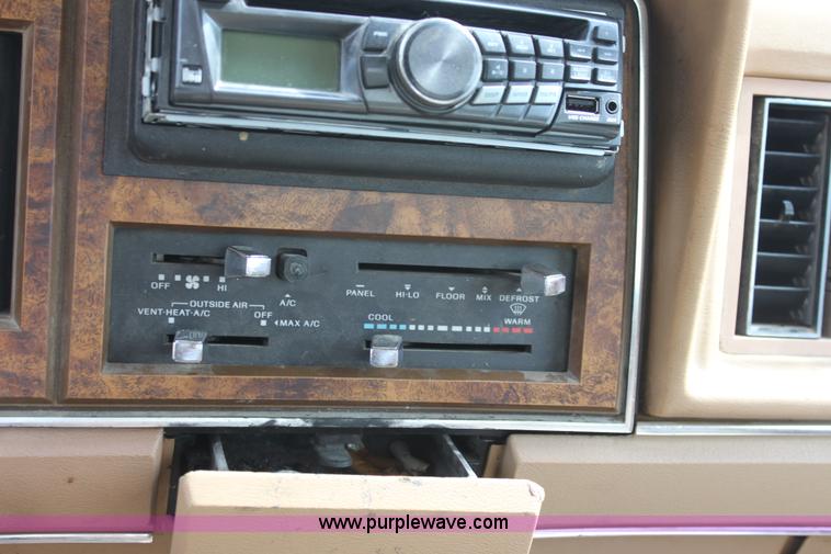 image for item D5459 1984 Ford Ranger XL pickup truck