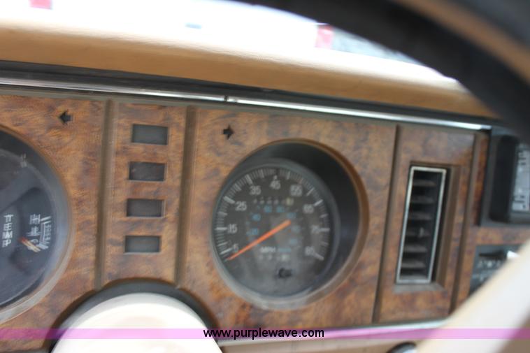 image for item D5459 1984 Ford Ranger XL pickup truck