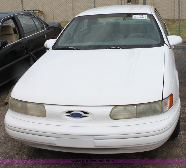 image for item D5460 1994 Ford Taurus