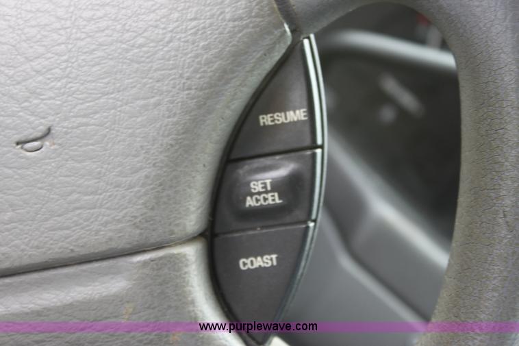 image for item D5460 1994 Ford Taurus