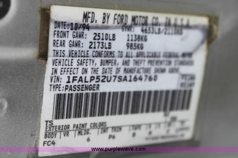 image for item D5460 1994 Ford Taurus