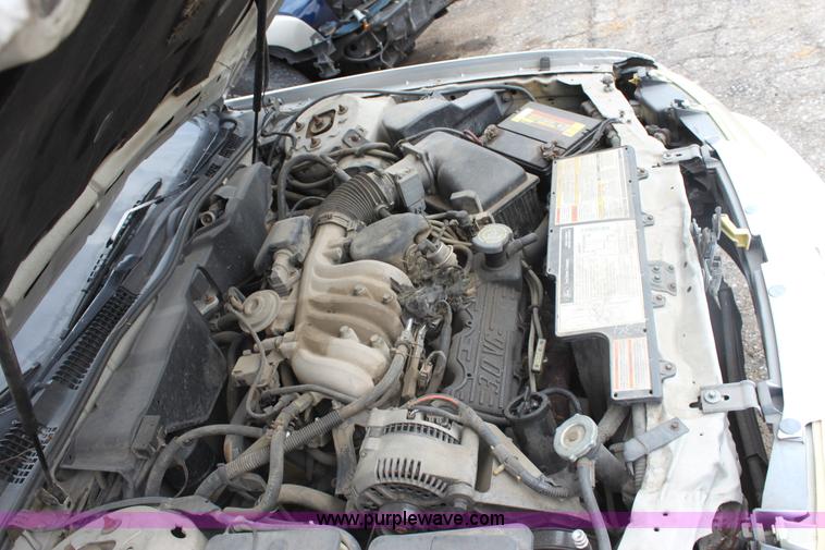 image for item D5460 1994 Ford Taurus