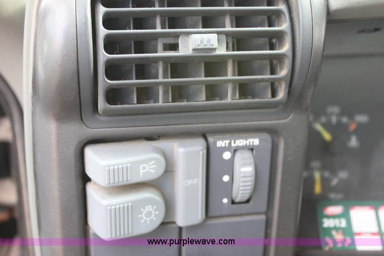 image for item D5461 1994 Chevrolet S-10 LS pickup truck