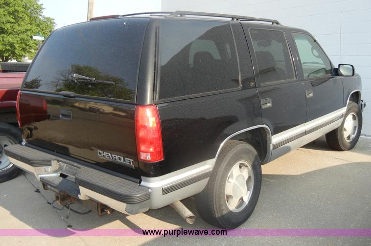 image for item D4219 1996 Chevrolet Tahoe K1500 LT SUV