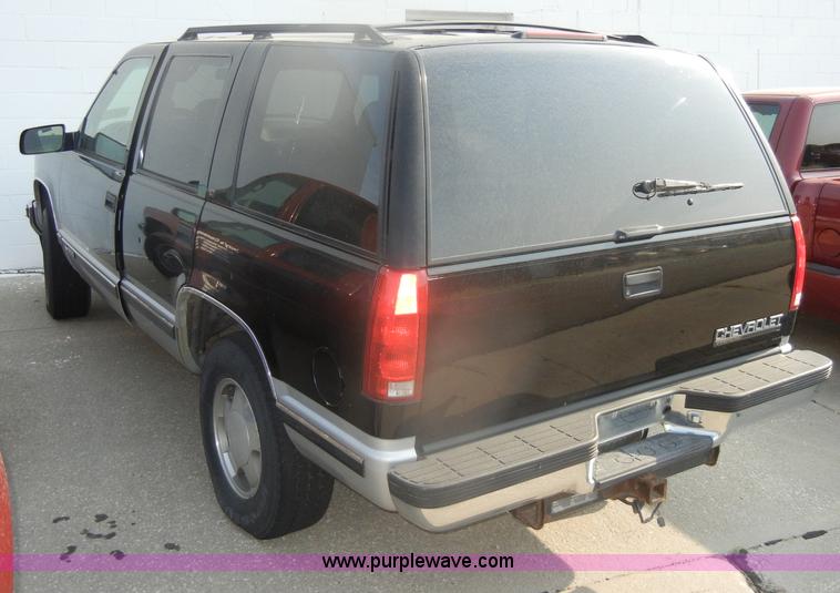 image for item D4219 1996 Chevrolet Tahoe K1500 LT SUV