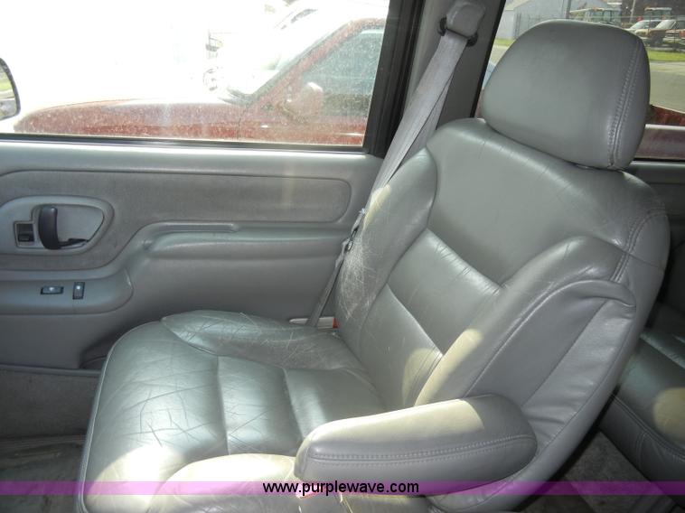 image for item D4219 1996 Chevrolet Tahoe K1500 LT SUV
