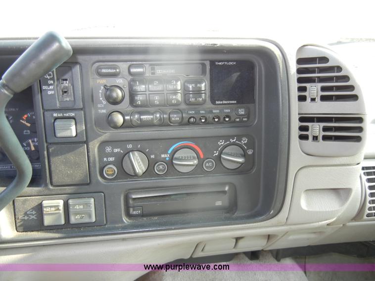 image for item D4219 1996 Chevrolet Tahoe K1500 LT SUV