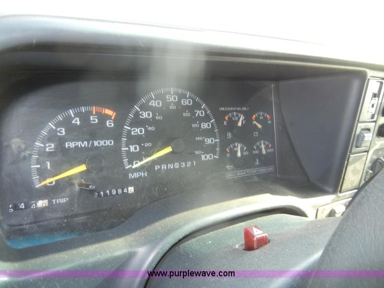 image for item D4219 1996 Chevrolet Tahoe K1500 LT SUV