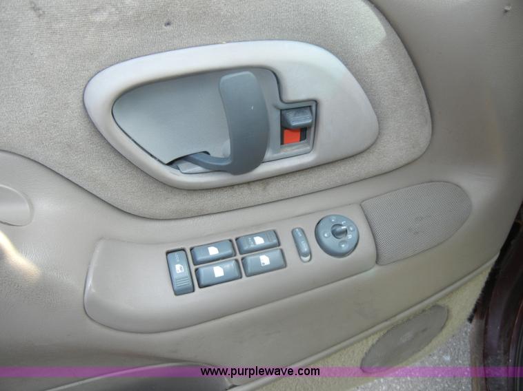 image for item D4231 1998 Chevrolet Silverado C3500 crew cab pickup truck