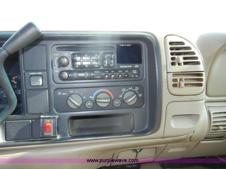 image for item D4231 1998 Chevrolet Silverado C3500 crew cab pickup truck