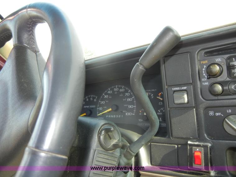 image for item D4231 1998 Chevrolet Silverado C3500 crew cab pickup truck