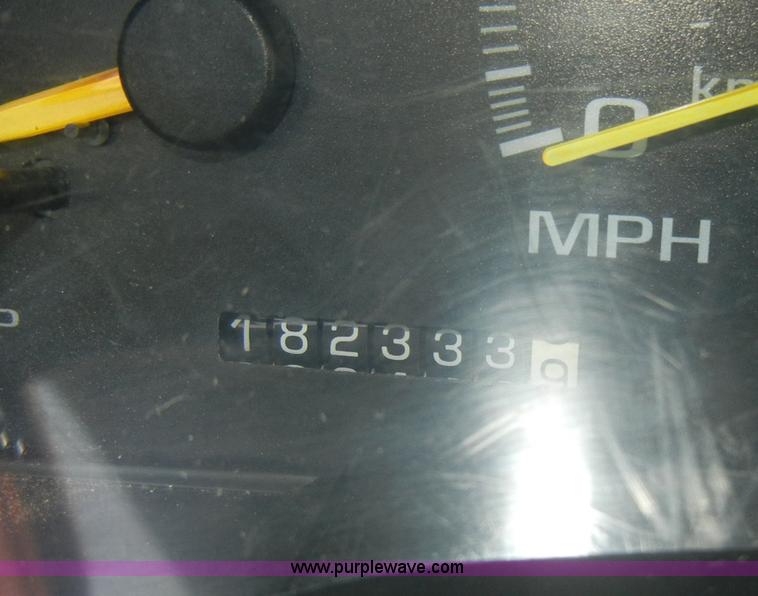 image for item D4231 1998 Chevrolet Silverado C3500 crew cab pickup truck