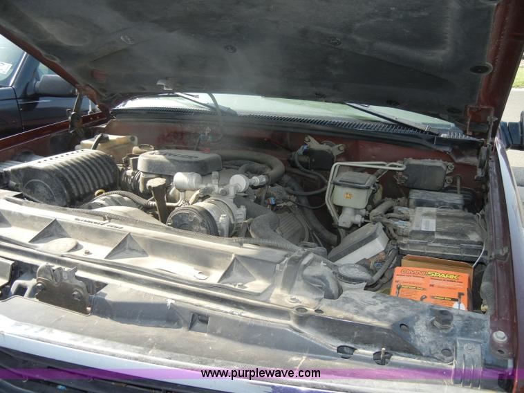 image for item D4231 1998 Chevrolet Silverado C3500 crew cab pickup truck