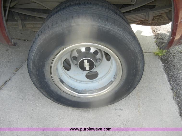 image for item D4231 1998 Chevrolet Silverado C3500 crew cab pickup truck
