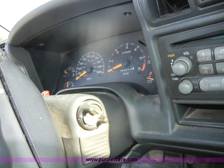 image for item D4232 1997 Chevrolet S10 LS pickup truck