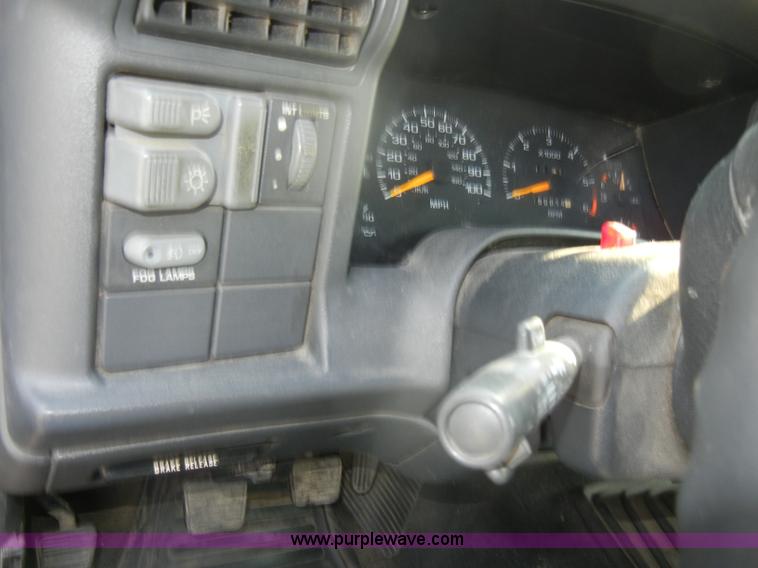 image for item D4232 1997 Chevrolet S10 LS pickup truck