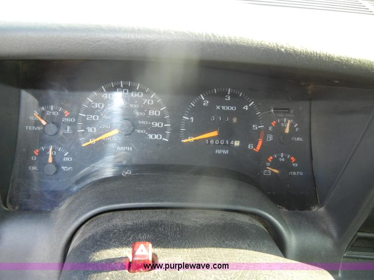 image for item D4232 1997 Chevrolet S10 LS pickup truck