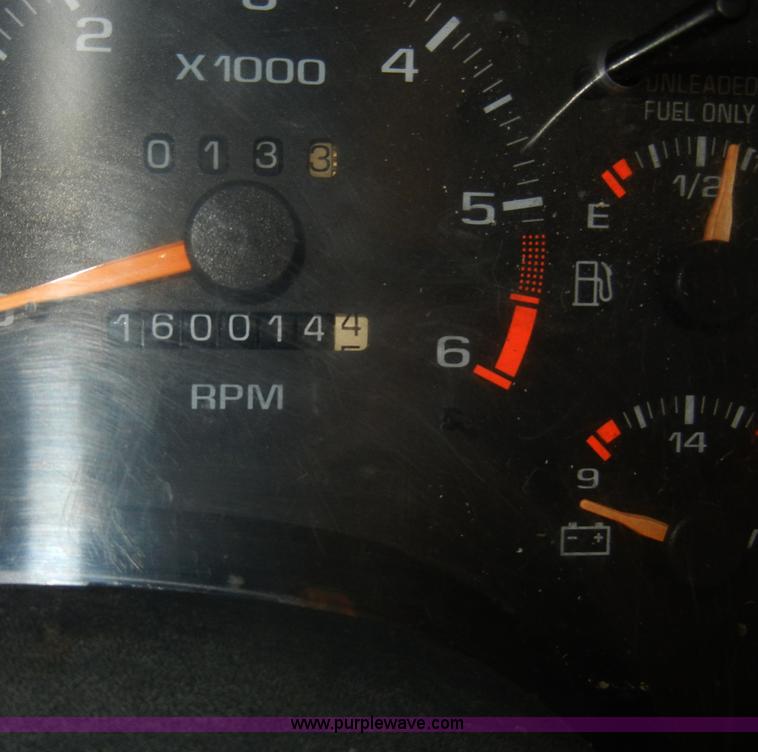 image for item D4232 1997 Chevrolet S10 LS pickup truck