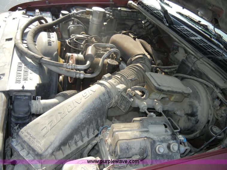 image for item D4232 1997 Chevrolet S10 LS pickup truck