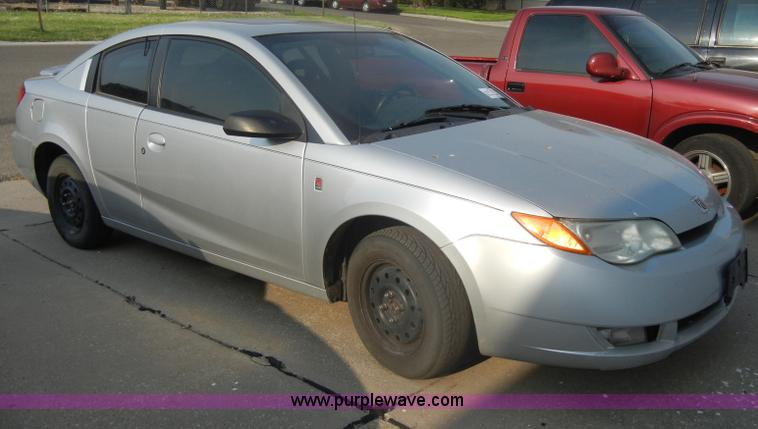 image for item D4233 2005 Saturn Ion 3