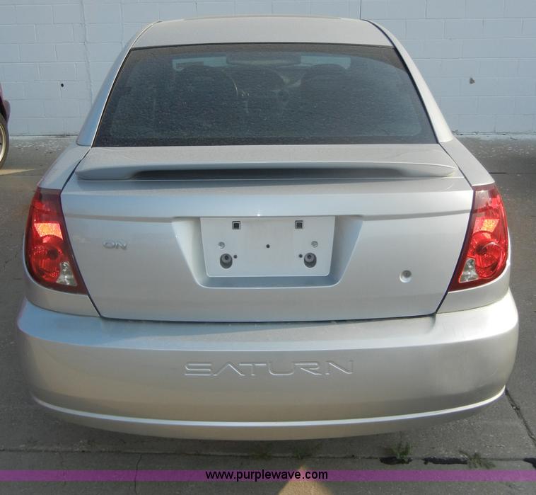 image for item D4233 2005 Saturn Ion 3