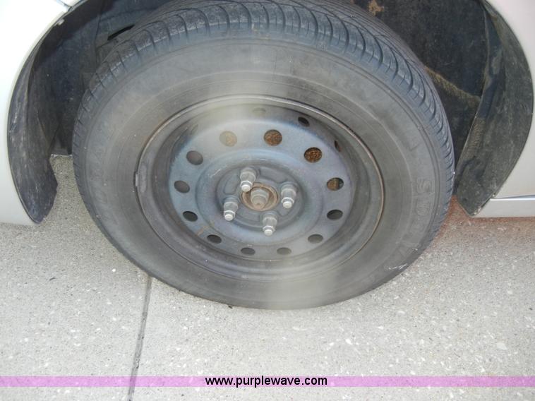 image for item D4233 2005 Saturn Ion 3