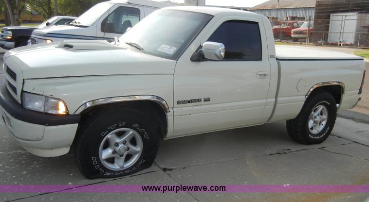 image for item D4235 1995 Dodge Ram 1500 Laramie SLT pickup truck