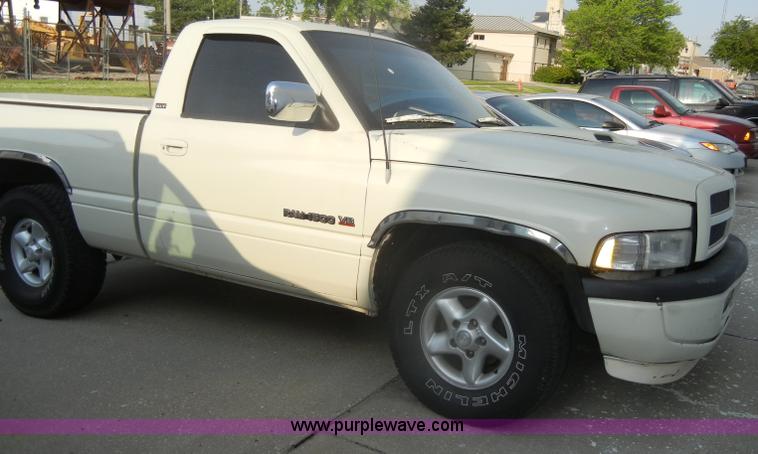 image for item D4235 1995 Dodge Ram 1500 Laramie SLT pickup truck