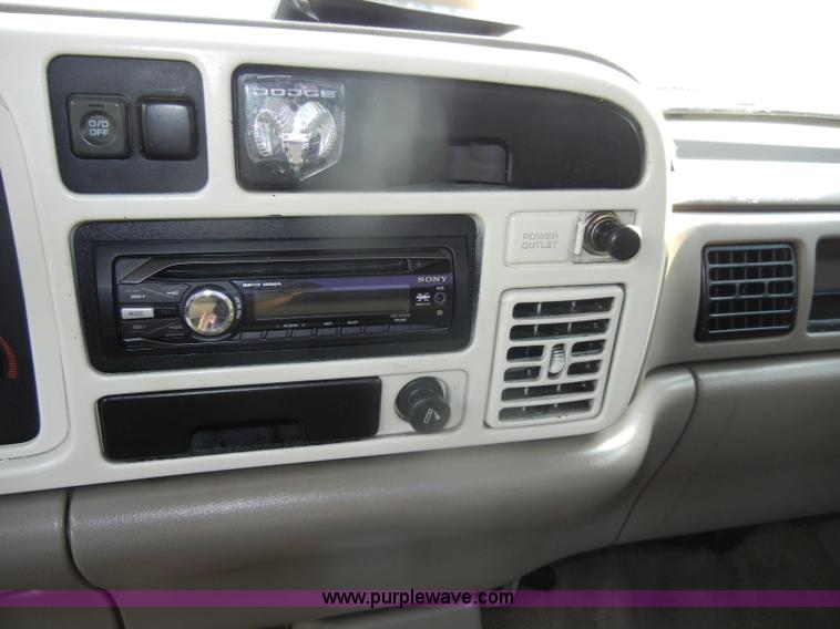 image for item D4235 1995 Dodge Ram 1500 Laramie SLT pickup truck