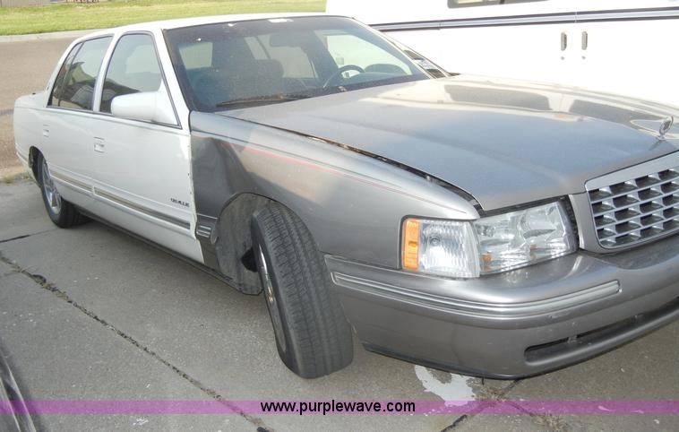 image for item D4237 1997 Cadillac DeVille