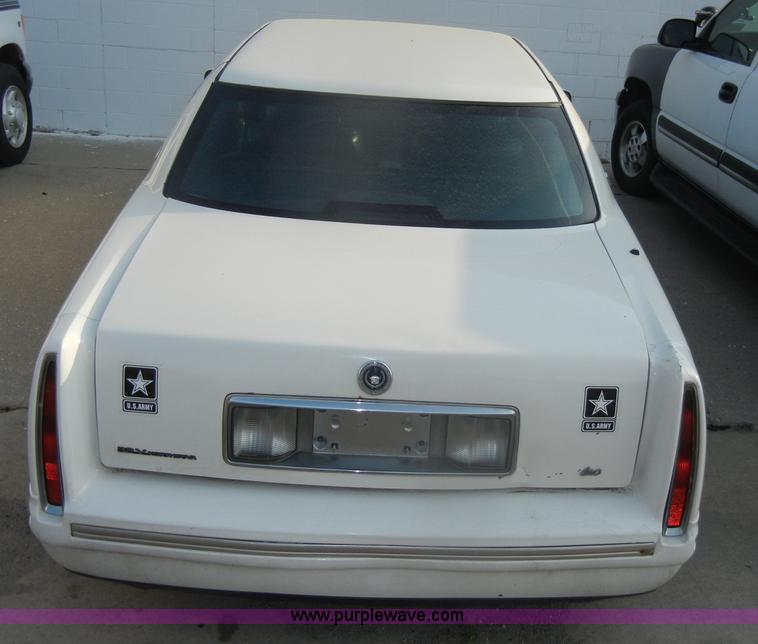 image for item D4237 1997 Cadillac DeVille