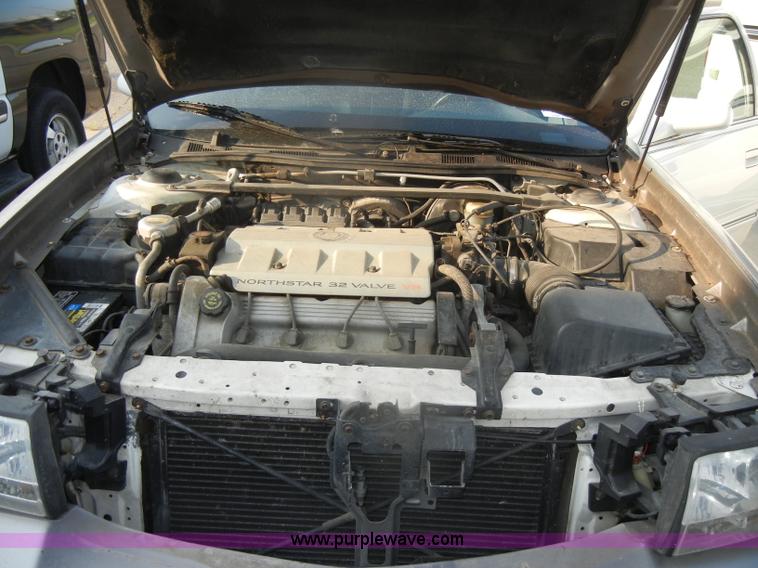 image for item D4237 1997 Cadillac DeVille