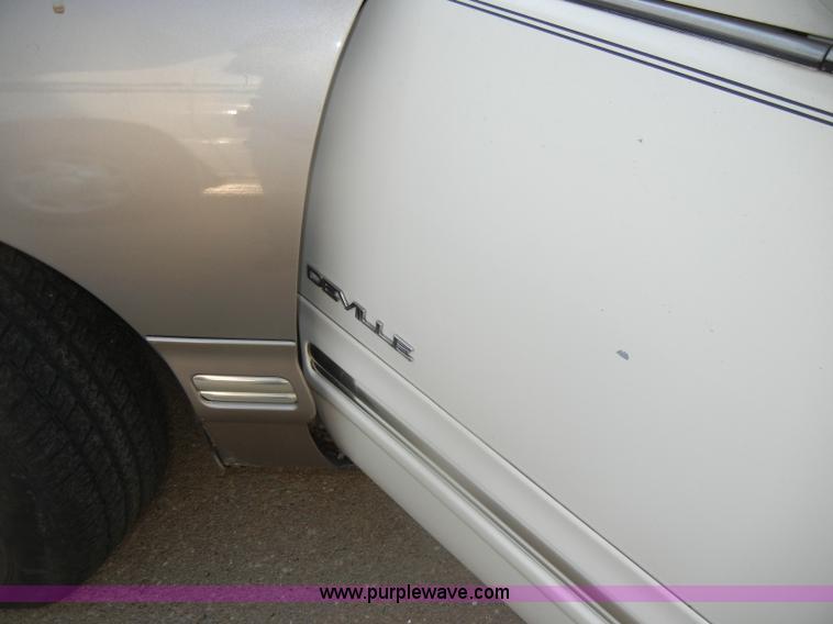 image for item D4237 1997 Cadillac DeVille