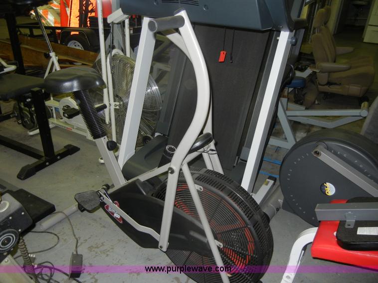 image for item N9880 Assorted exercise equipment