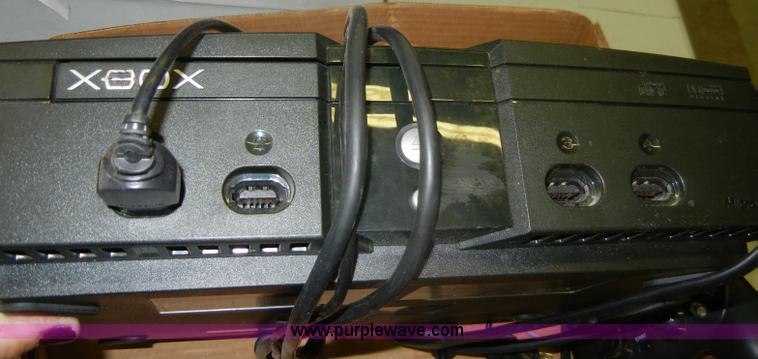 image for item N9885 Xbox game console