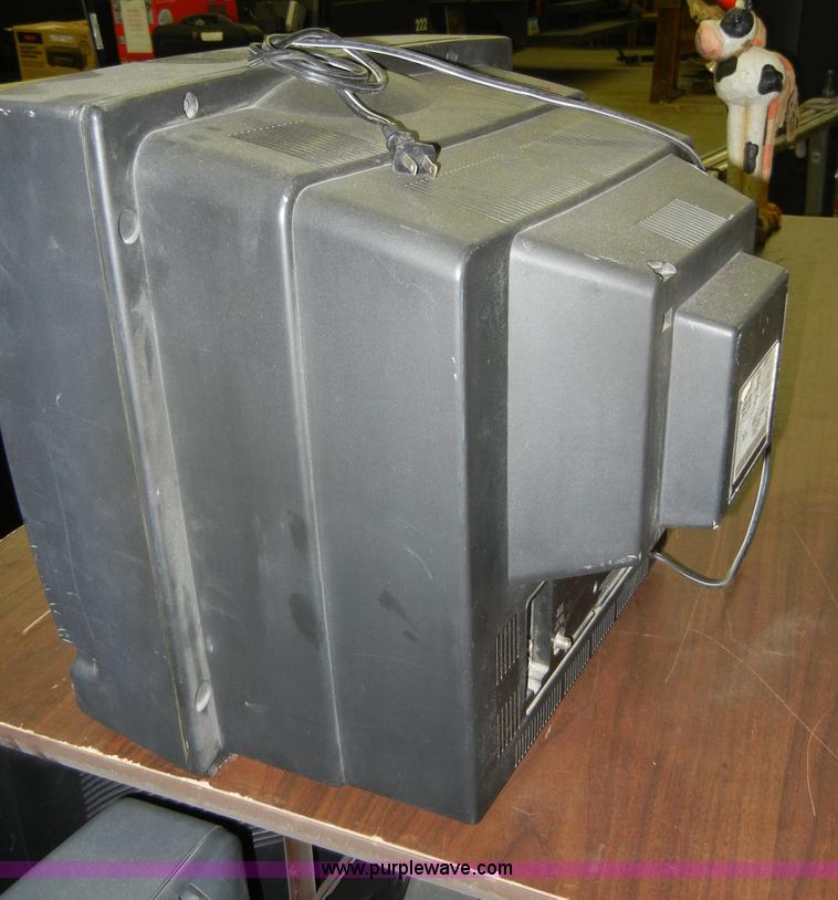 image for item N9890 (4) televisions