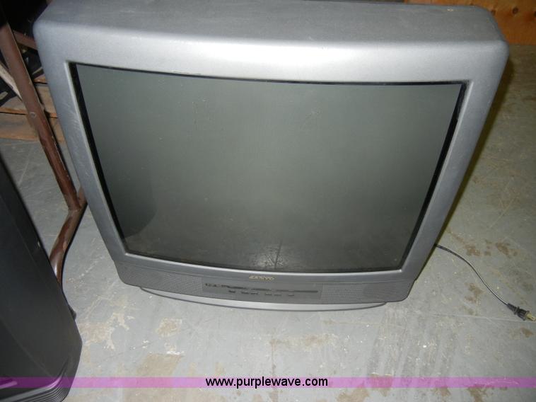 image for item N9890 (4) televisions