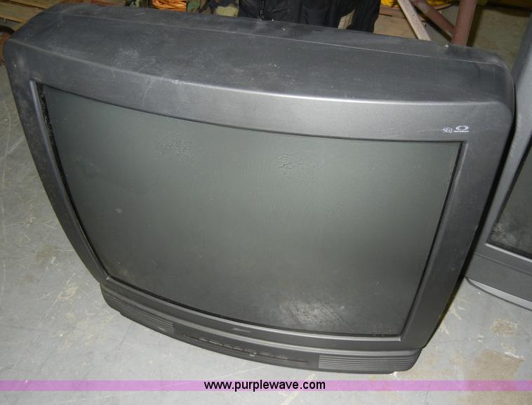image for item N9890 (4) televisions