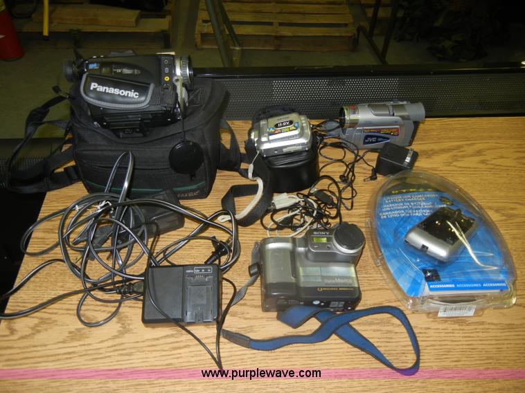 image for item N9900 Assorted electronics