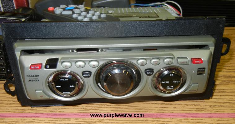 image for item N9902 Assorted electronics