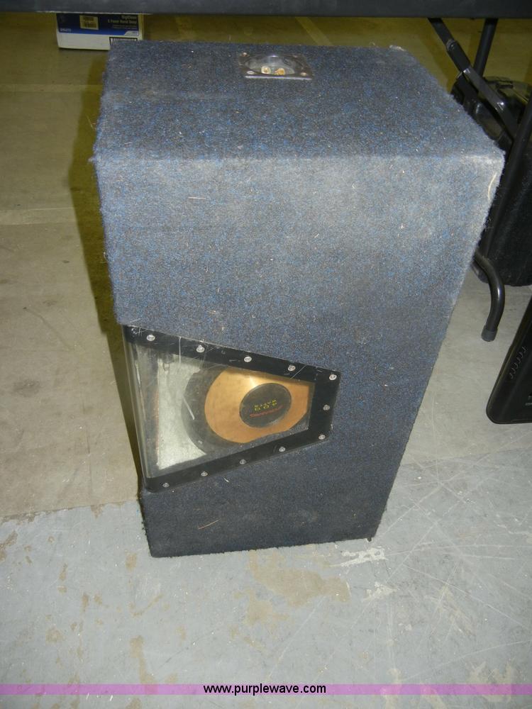 image for item N9902 Assorted electronics