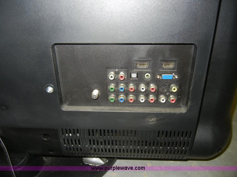 image for item N9903 AOC 32" LCD television