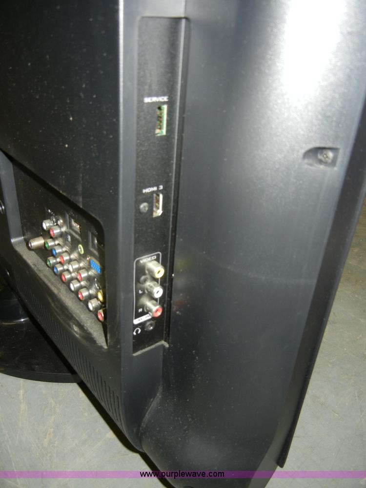 image for item N9903 AOC 32" LCD television